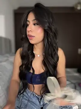 Snapshot of abbyhdk chatting on December 23, 4:10 am abbyhdk online show from December 23, 4:10 am