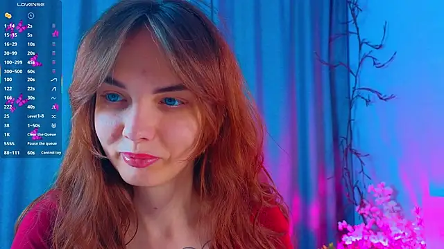 Snapshot of LisaDrake chatting on October 7, 7:55 pm LisaDrake online show from October 7, 7:55 pm