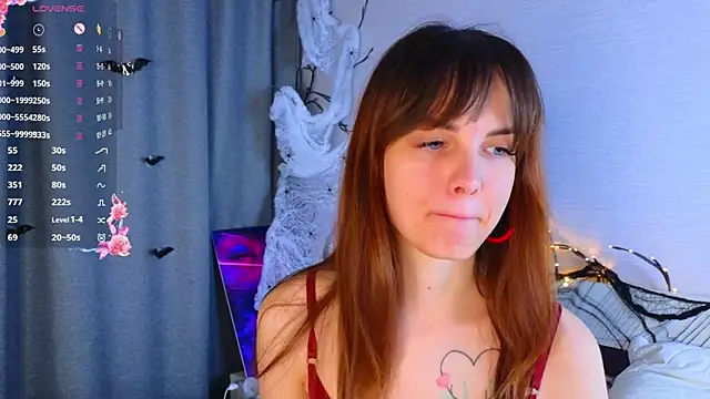 Snapshot of LisaDrake chatting on November 2, 7:05 pm LisaDrake online show from November 2, 7:05 pm