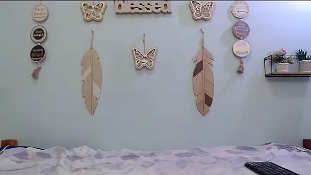 ashlyanaldeep18 online show from October 27, 12:58 am