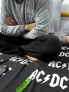 Snapshot of yazinyazin1 chatting on November 13, 2:10 am yazinyazin1 online show from November 13, 2:10 am