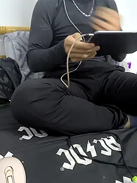 Snapshot of yazinyazin1 chatting on December 2, 1:22 am yazinyazin1 online show from December 2, 1:22 am