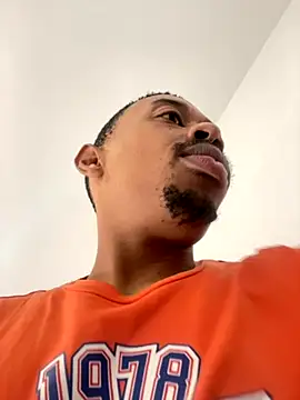 fitsexyman online show from December 1, 10:42 am