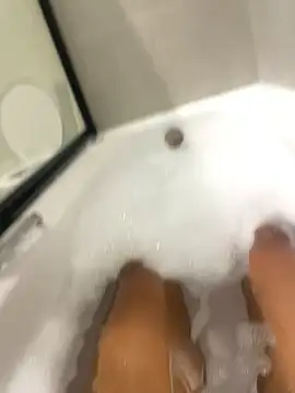 Snapshot of fitsexyman chatting on April 7, 9:04 pm fitsexyman online show from April 7, 9:04 pm