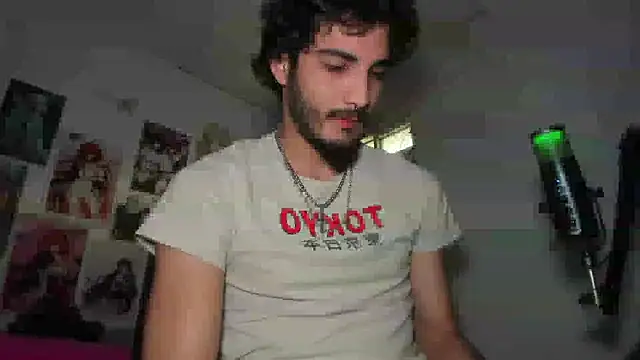 Snapshot of LovexJuxn_ chatting on December 5, 4:03 pm LovexJuxn online show from December 5, 4:03 pm