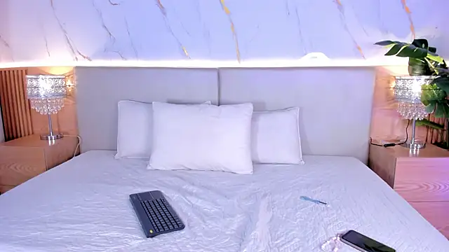 alison harper19 online show from October 9, 4:43 am