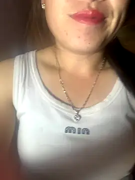 Snapshot of tuyetnhi-00 chatting on October 22, 8:19 pm tuyetnhi-00 online show from October 22, 8:19 pm