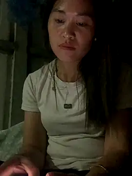 Snapshot of tuyetnhi-00 chatting on October 24, 2:02 pm tuyetnhi-00 online show from October 24, 2:02 pm