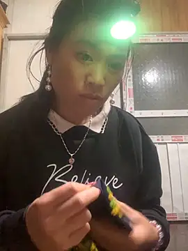 Snapshot of tuyetnhi-00 chatting on November 13, 12:48 pm tuyetnhi-00 online show from November 13, 12:48 pm