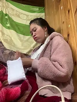 tuyetnhi-00 online show from February 1, 12:31 am