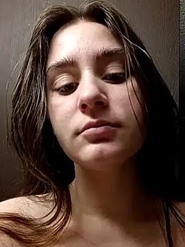 freakylittlebitch69 online show from October 8, 3:09 pm