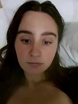 freakylittlebitch69 online show from October 12, 4:22 am