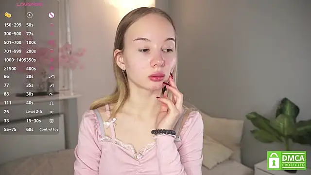 KristinLiesman online show from October 1, 12:44 pm