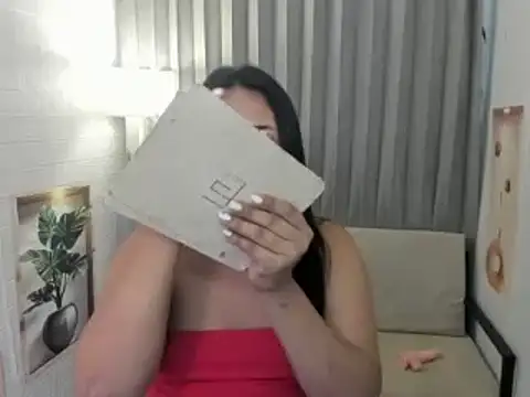 TsUncutKaren online show from February 6, 5:23 am