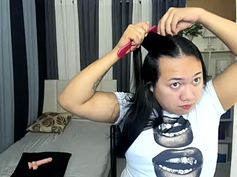 TsUncutKaren online show from February 26, 5:45 pm