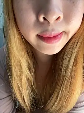 Tiffany-yy online show from November 24, 4:01 am