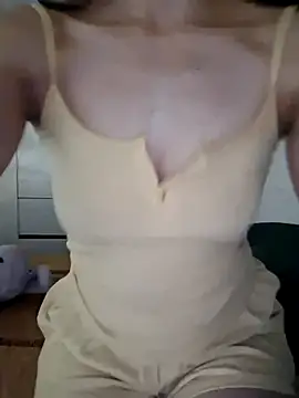 Snapshot of Mlemmz chatting on July 17, 2:34 pm Mlemmz online show from July 17, 2:34 pm