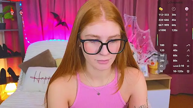 JuliaPowers  online show from October 28, 5:11 am