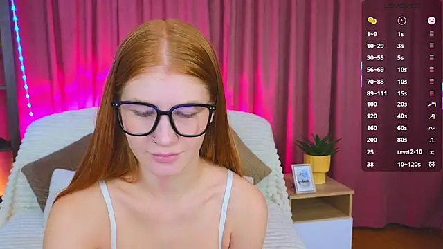 JuliaPowers  online show from November 5, 5:07 am