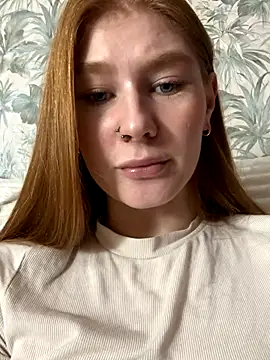 JuliaPowers  online show from November 14, 6:23 am