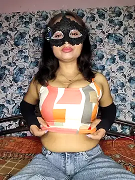 Snapshot of yours_sugar_babe chatting on February 19, 11:17 am yours sugar babe online show from February 19, 11:17 am