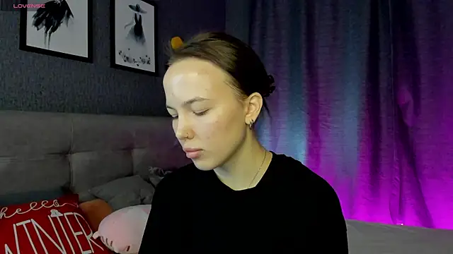 Maria Solis online show from January 12, 1:00 am