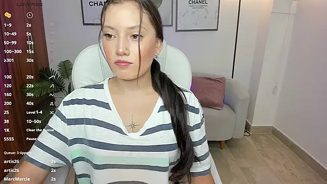 nylaa rose online show from October 23, 6:50 pm