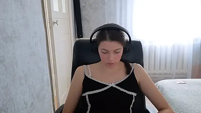 CutieAnny online show from November 7, 4:34 am