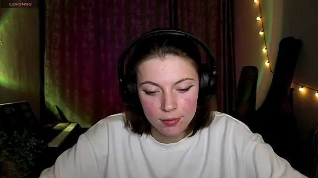 CutieAnny online show from February 19, 8:16 pm