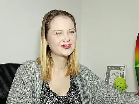 LydiaYoung online show from October 7, 6:16 pm