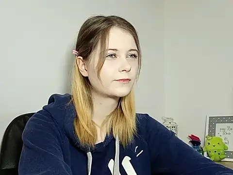 LydiaYoung online show from December 1, 7:19 pm