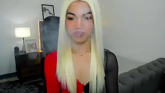 CassieSommereux online show from October 13, 4:34 am