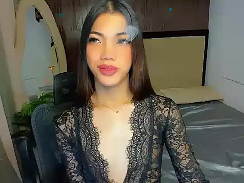 CassieSommereux online show from December 19, 1:56 am