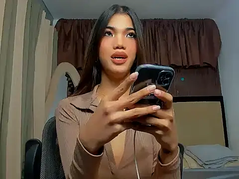 CassieSommereux online show from January 15, 2:32 pm