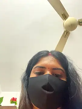 Snapshot of V-Hot-Sweti chatting on October 12, 9:52 am V-Hot-Sweti online show from October 12, 9:52 am