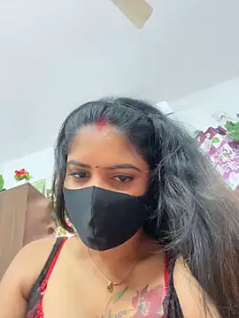 Snapshot of V-Hot-Sweti chatting on October 25, 6:21 am V-Hot-Sweti online show from October 25, 6:21 am