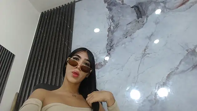 CamelyHott online show from October 12, 7:24 pm