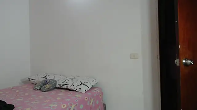 MichellSexxx online show from October 23, 8:18 pm