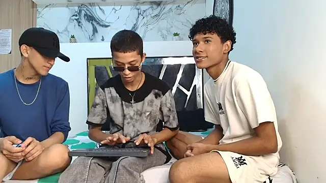 LONDON BOYS1 online show from November 25, 1:16 am