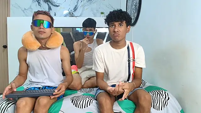 LONDON BOYS1 online show from November 30, 2:37 am