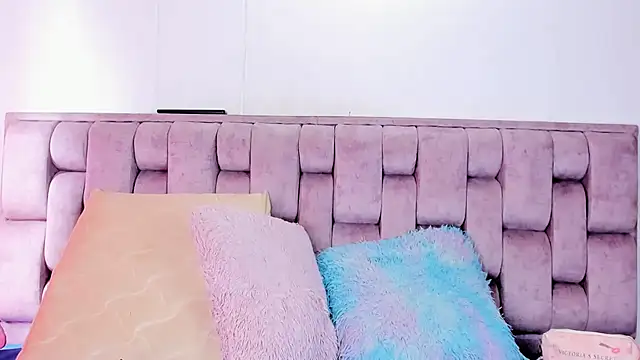 Alexa-Hunter online show from March 28, 6:51 pm