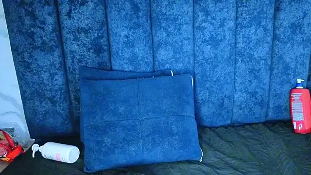 Snapshot of yunkeyc chatting on February 20, 7:21 am yunkeyc online show from February 20, 7:21 am