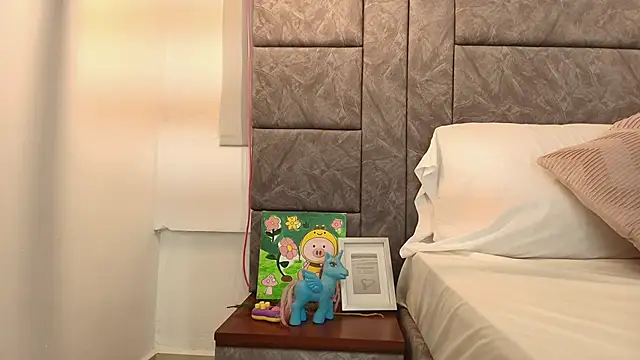 alaska  williams   online show from October 29, 11:06 pm