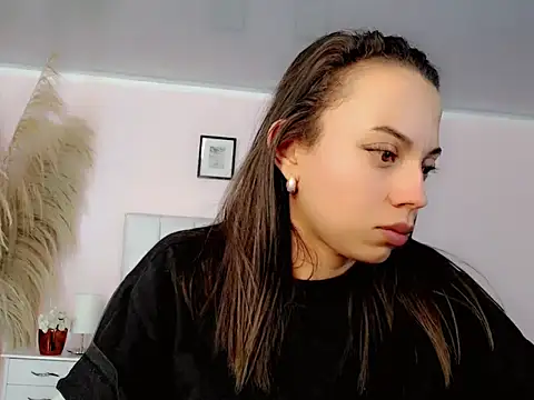 Perla vonrose online show from September 30, 12:32 pm
