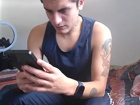 UrbanBoy 18 online show from September 25, 1:59 pm