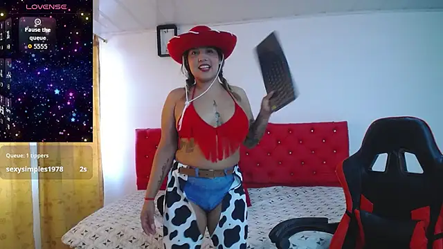 tiana breeze online show from October 31, 6:53 pm