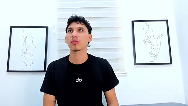 axel alvareez online show from September 17, 3:41 am