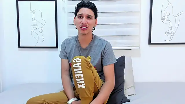 axel alvareez online show from September 30, 3:33 am
