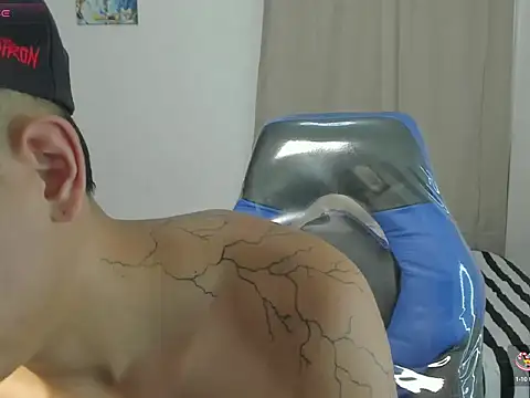 Snapshot of juan_daniel2 chatting on September 25, 10:13 pm juan daniel2 online show from September 25, 10:13 pm