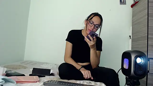 Snapshot of missblu chatting on January 9, 8:32 pm missblu online show from January 9, 8:32 pm